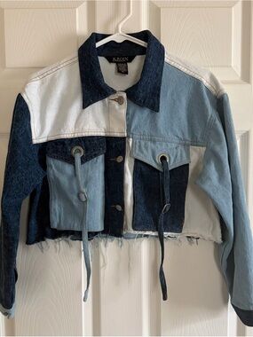 Kroix Multi-Tone Denim Cropped Jacket - Blue/Light Blue/White Size XL